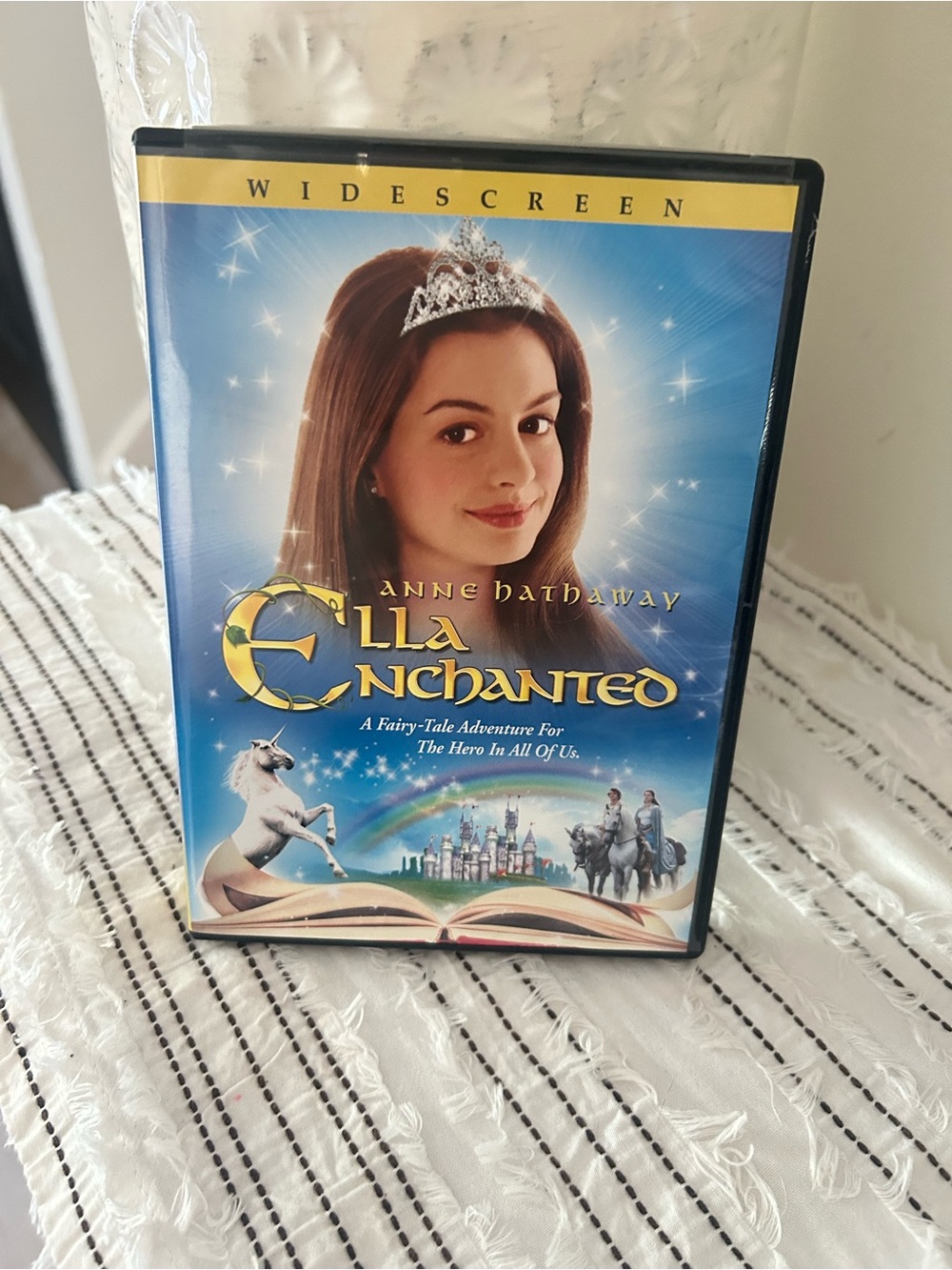 Ella Enchanted Widescreen DVD Anne Hathaway Fantasy Movie